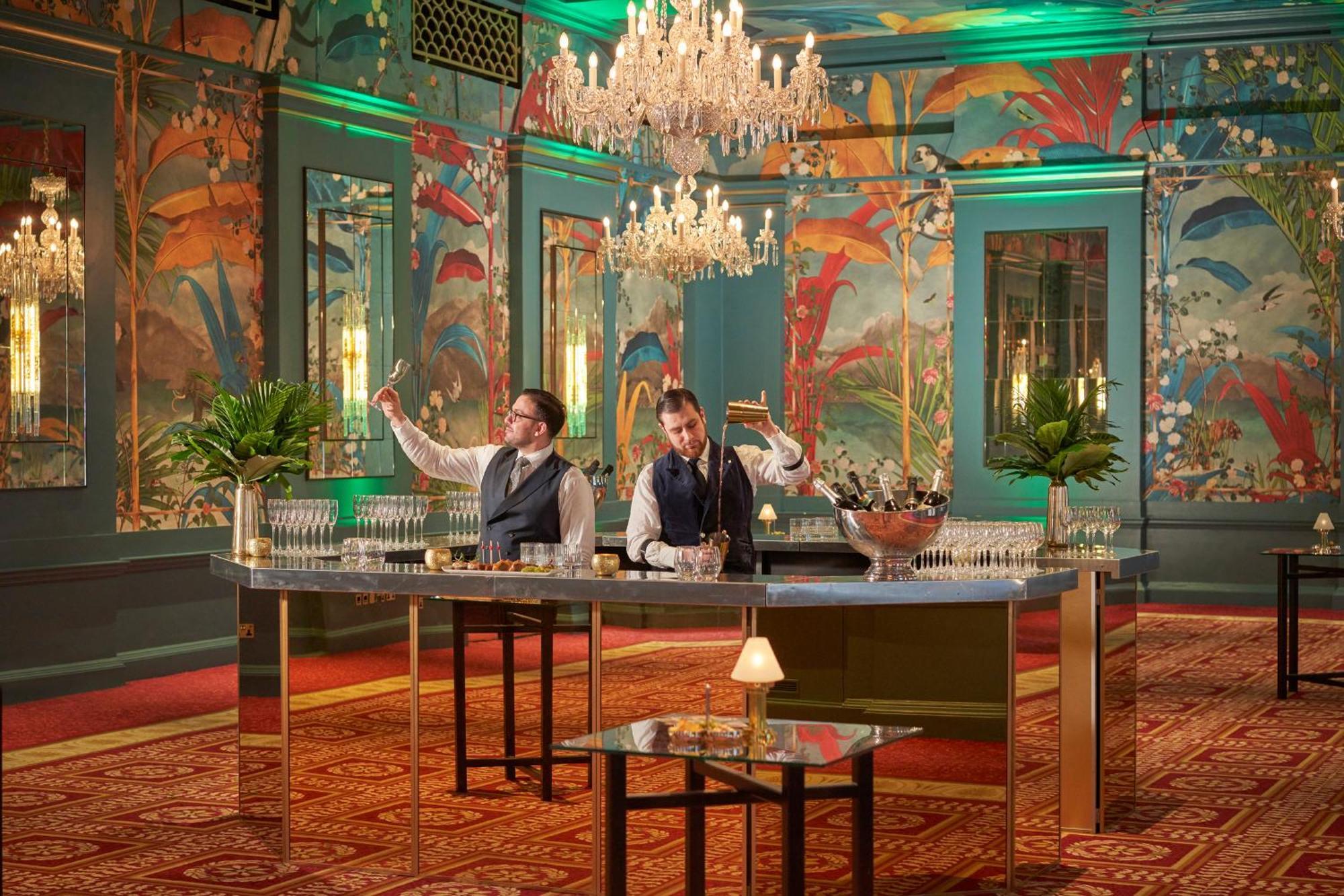 The Bloomsbury Hotel Londra Esterno foto The bar at the Imperial Bar