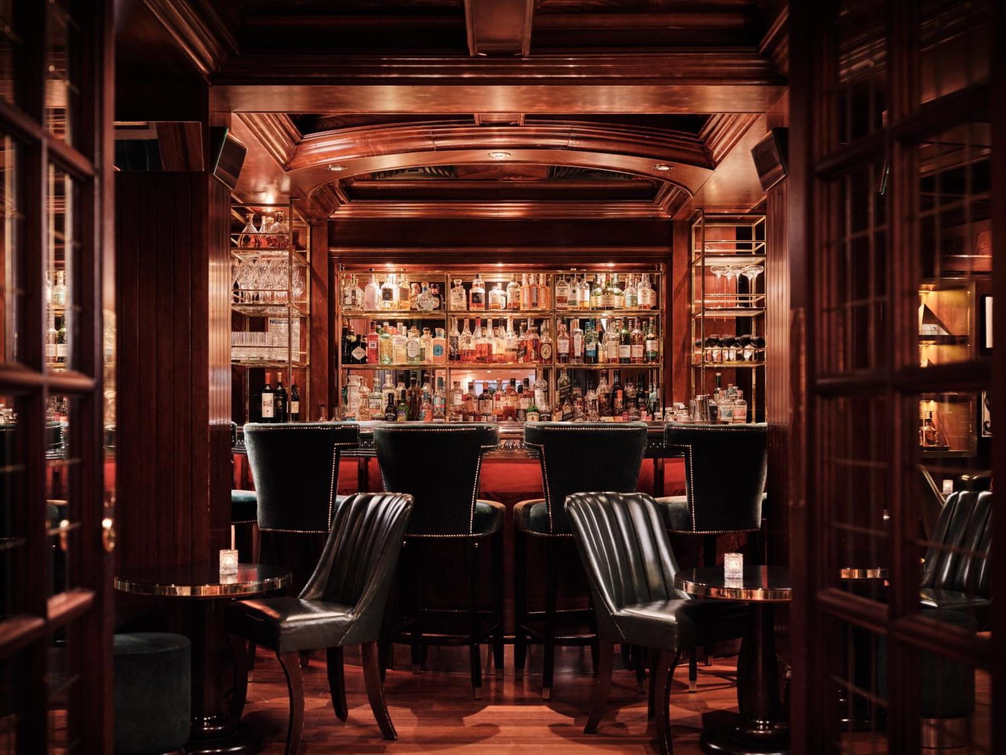 The Bloomsbury Hotel Londra Esterno foto The bar at the Polo Club