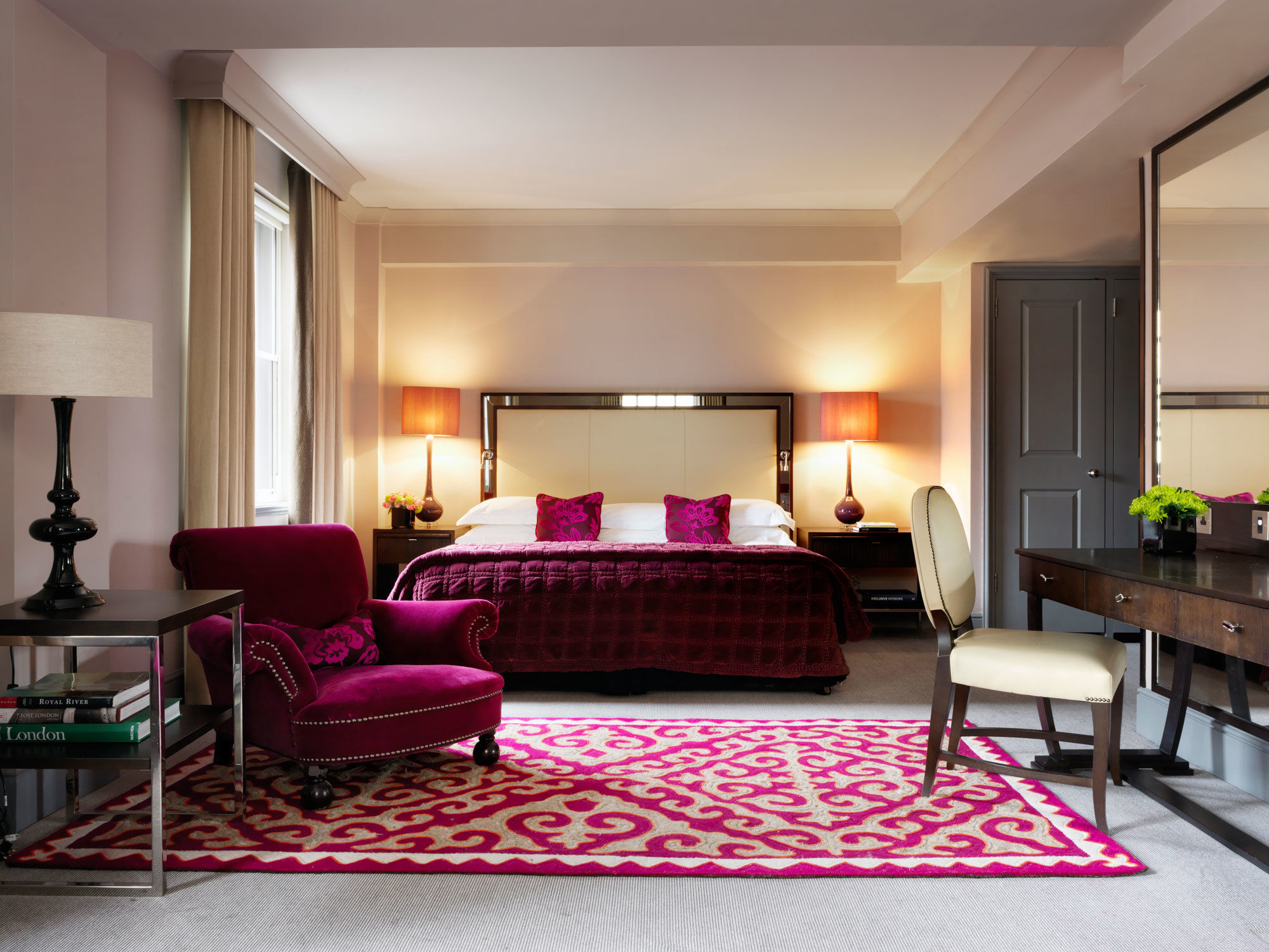 The Bloomsbury Hotel Londra Camera foto A suite at the Mandarin Oriental London