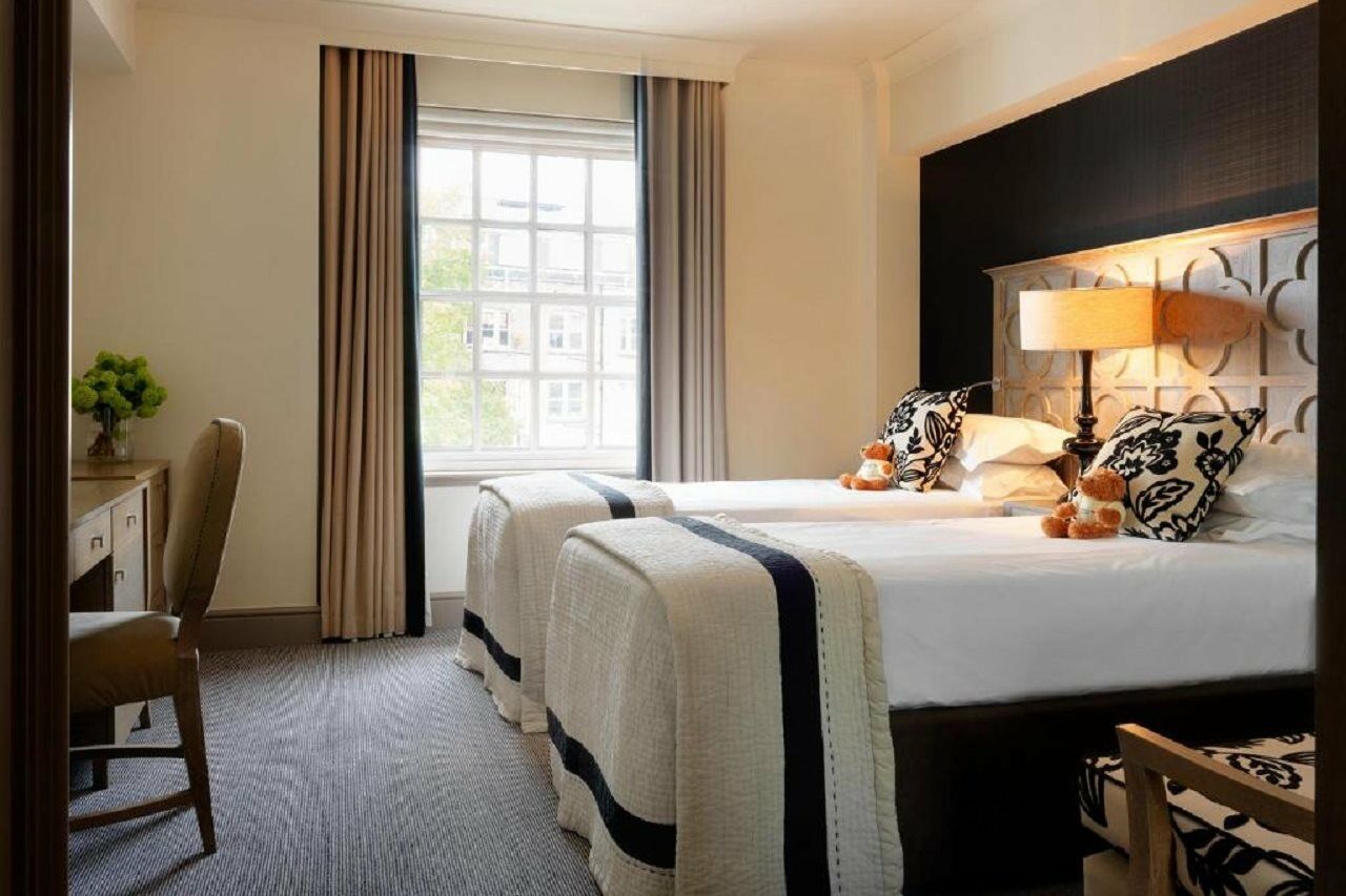 The Bloomsbury Hotel Londra Esterno foto A room at the hotel