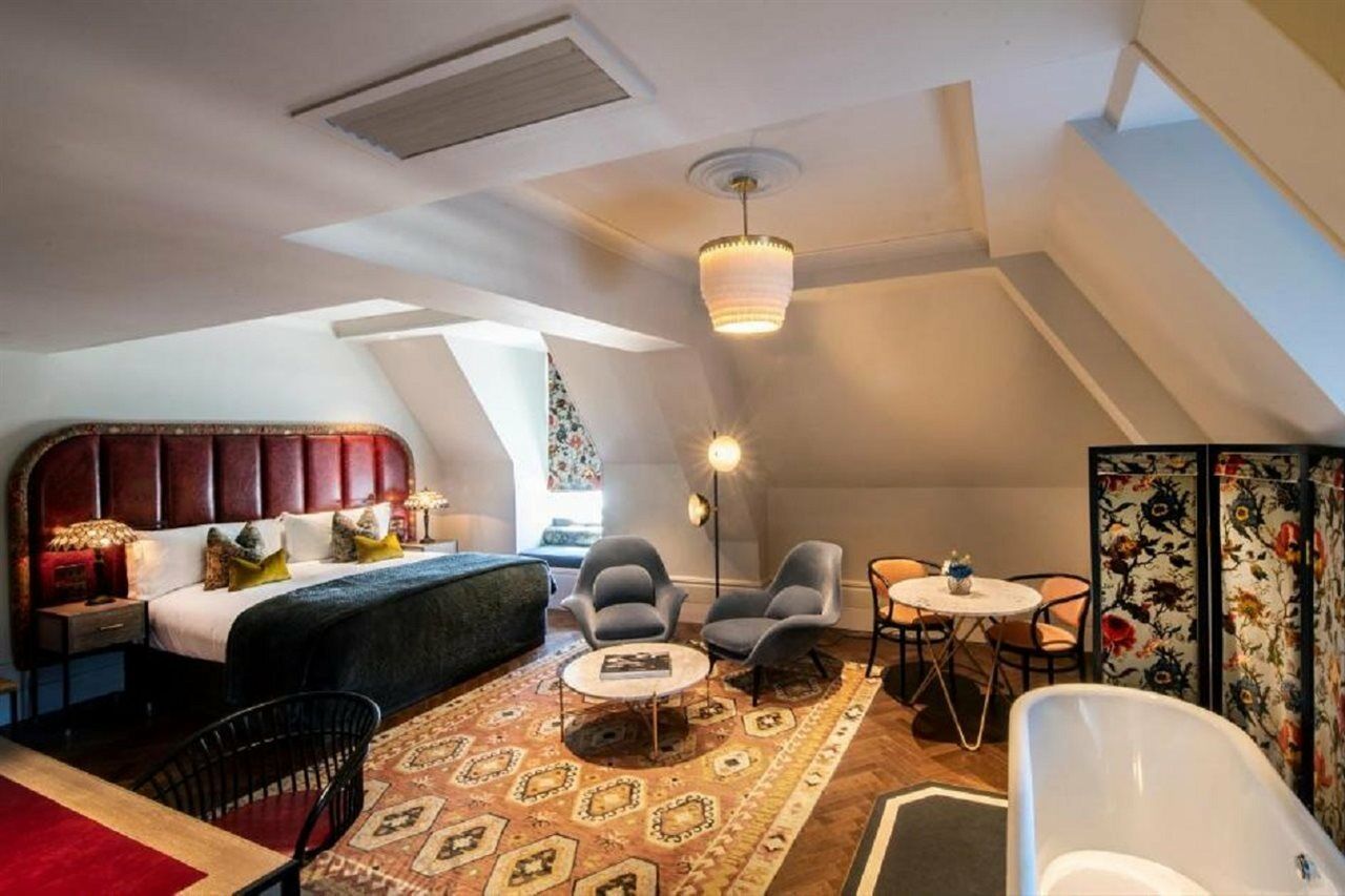 The Bloomsbury Hotel Londra Esterno foto A suite at the hotel