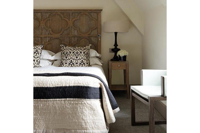 The Bloomsbury Hotel Londra Esterno foto A bedroom at The Grove